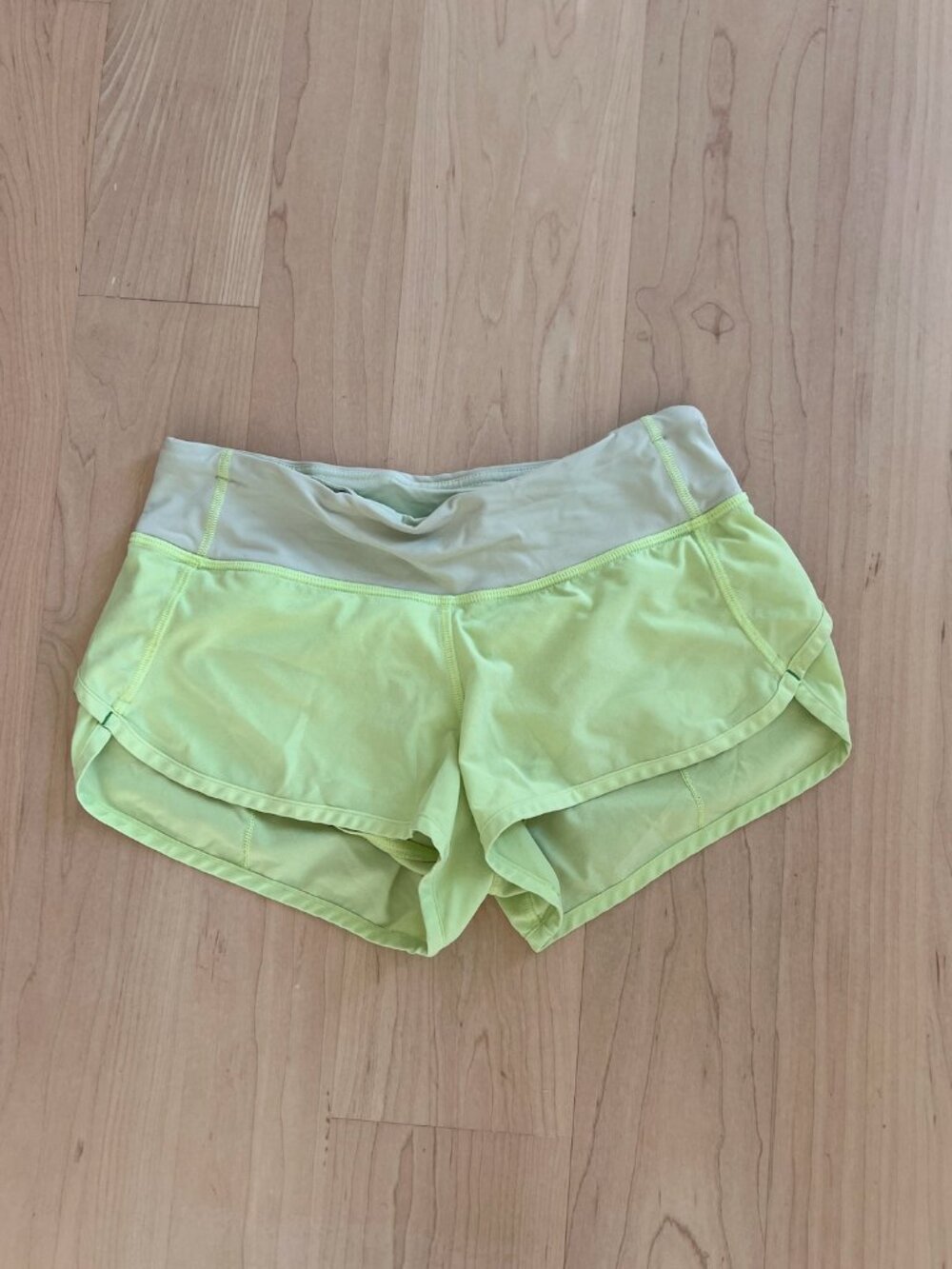 Lululemon Speed Up Shorts - Green